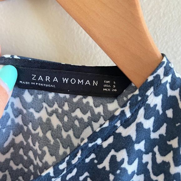 ZARA LONG SLEEVE SHIFT DRESS PRINTED WOMENS SIZE‎ S SWING NAVY BLUE WHITE - Picture 2 of 6